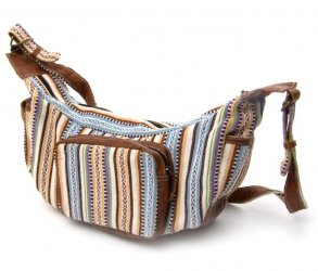 エスノ刺繍のバナナ型レザーショルダーバッグ - クリーム系