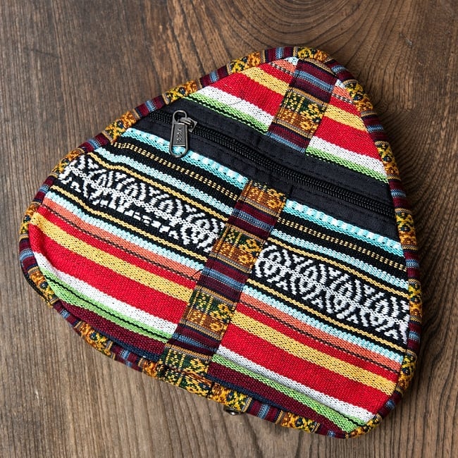 折りたためるから便利!おにぎりバックパックの商品写真 5枚目 折りたたむと可愛いおにぎりみたいです。