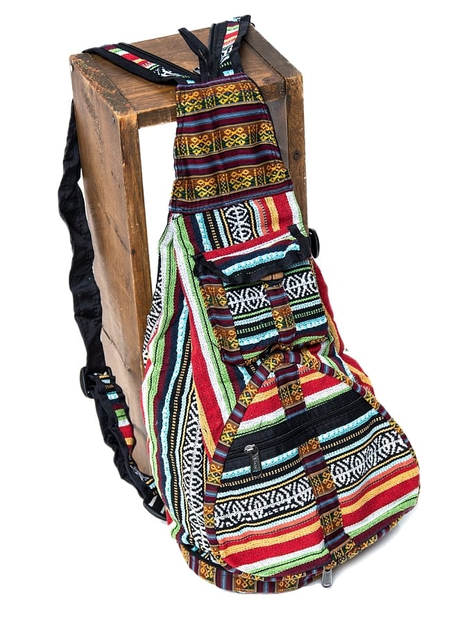 折りたためるから便利!おにぎりバックパックの商品写真 1枚目 ジップをあけるとこんな感じでバックパックに早変わり!