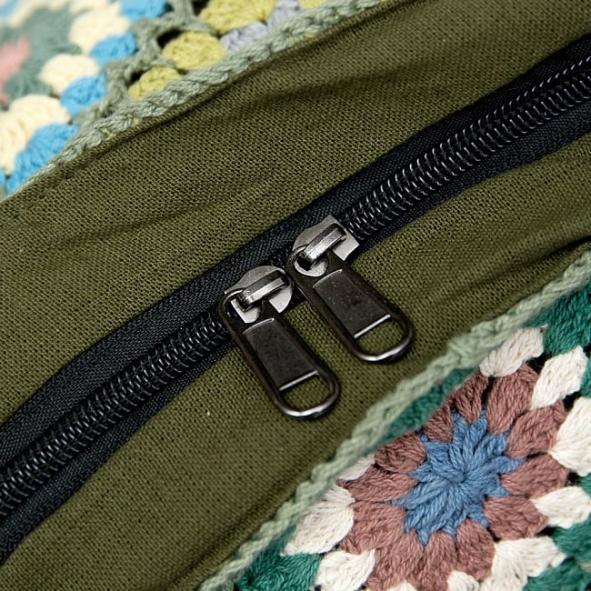 【全2色】お花刺繍のショルダーバッグ【山型・小】グリーン 8 - ダブルジップで安心!便利!なのが嬉しいですね^^