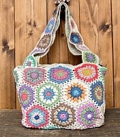 お花刺繍のショルダーバッグ【山型・小】アイボリーの商品写真