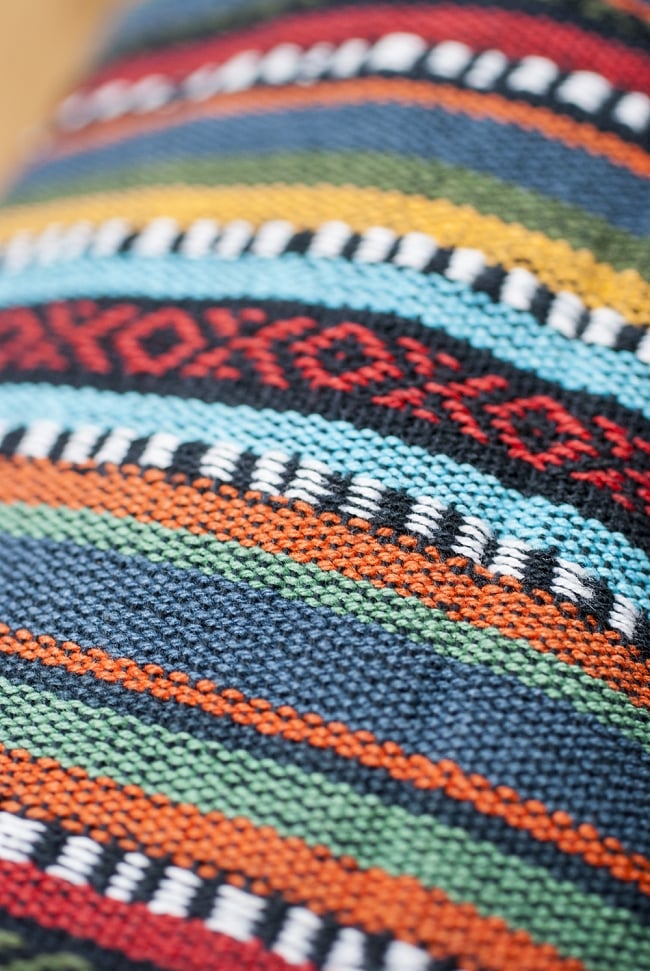 [ワイドサイズ]ネパール織り布のヨガマットバッグ 6 - ネパール特有の丈夫でカラフルな生地が用いられています。