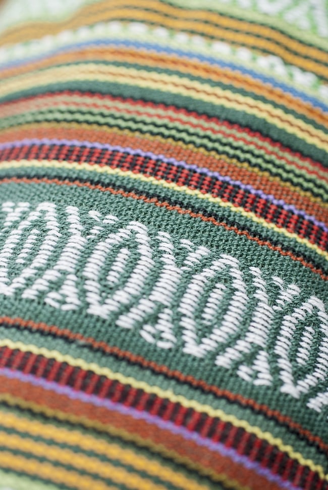 [ワイドサイズ]ネパール織り布のヨガマットバッグ 6 - ネパール特有の丈夫でカラフルな生地が用いられています。