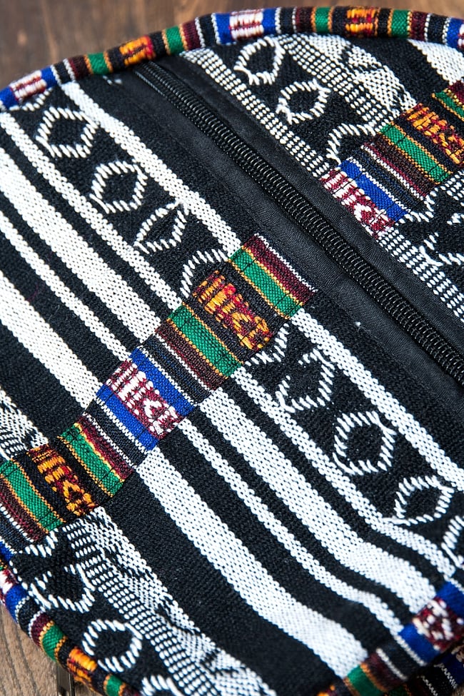 折りたためるから便利!おにぎりバックパックの商品写真 7枚目 生地をアップにしてみました。ゲリ素材なのでとてもしっかりしています。