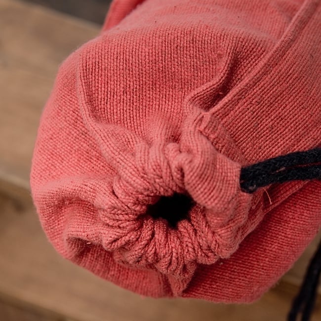 コットンヨガマットバッグ【OM】Sサイズ 5 - 収納口は紐で巾着式に絞れます。