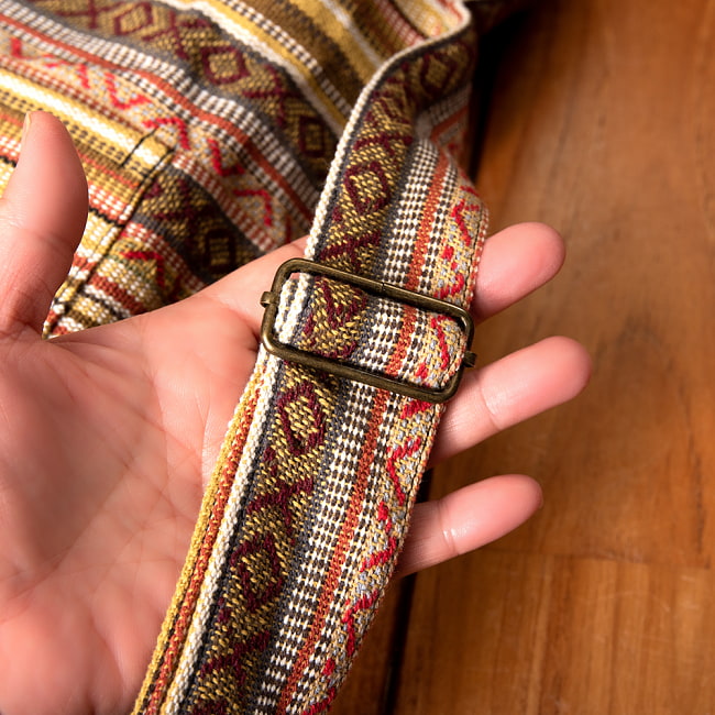 [ジッパータイプ]ネパール織り布のヨガマットバッグ 5 - ストラップは若干長さが調整可能です。