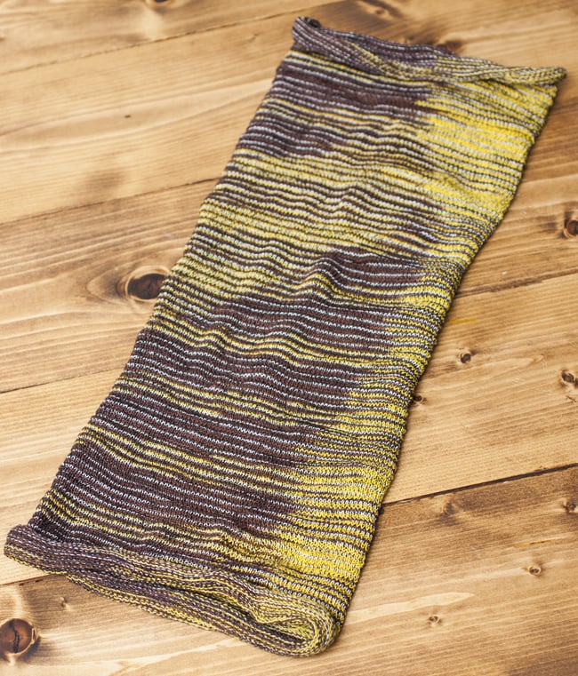 何通りも楽しめる!魔法のターバン 【黄×ブラウン】 2 - 広げるとこのような形をしています。お好みに合わせてお使いください。