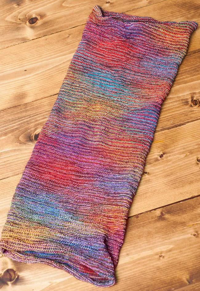 何通りも楽しめる!魔法のターバン 【レインボー】の商品写真 2枚目 広げるとこのような形をしています。お好みに合わせてお使いください。