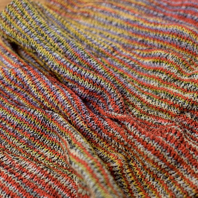 何通りも楽しめる!魔法のターバン 【黄×赤×オレンジ】の商品写真 5枚目 くしゅくしゅっとしてみました。コットンなので肌にもやさしいですよ。