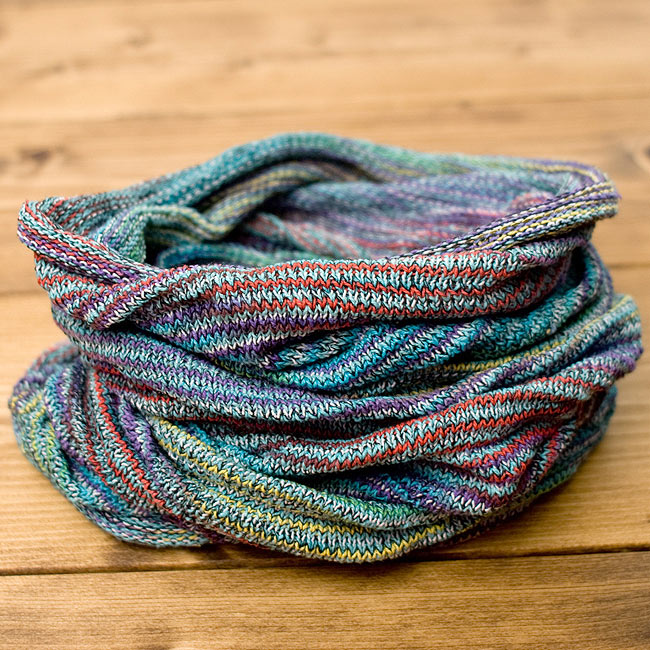 何通りも楽しめる!魔法のターバン 【パープル×ブルー×赤】の商品写真 1枚目 その日の気分で色々な巻き方ができちゃいます!