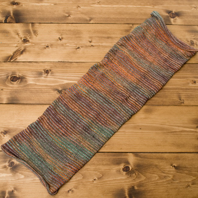 何通りも楽しめる!魔法のターバン 【茶×オレンジ×グリーン】の商品写真 2枚目 広げるとこのような形をしています。お好みに合わせてお使いください。