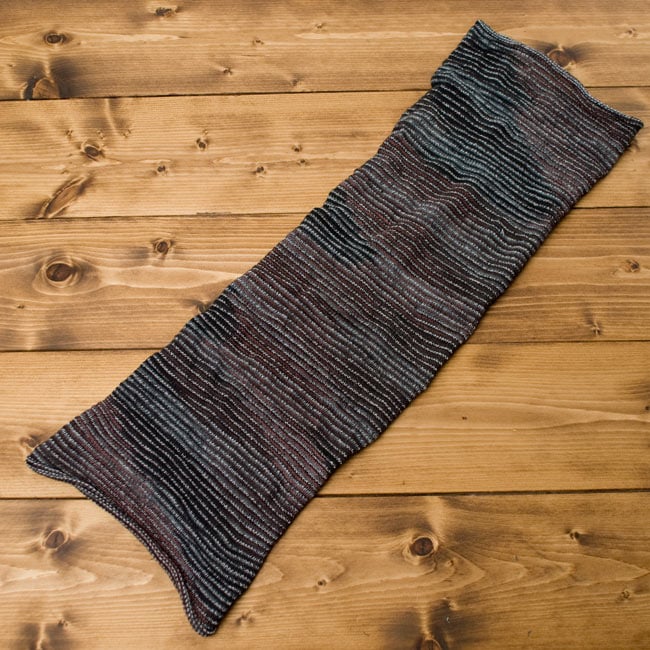 何通りも楽しめる!魔法のターバン 【黒×茶×グレー】の商品写真 2枚目 広げるとこのような形をしています。お好みに合わせてお使いください。