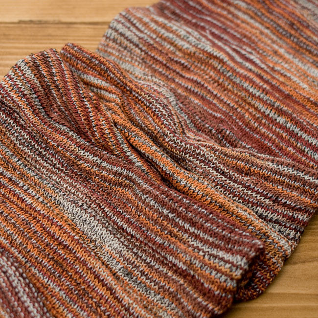 何通りも楽しめる!魔法のターバン 【オレンジ×赤×茶】の商品写真 5枚目 くしゅくしゅっとしてみました。コットンなので肌にもやさしいですよ。