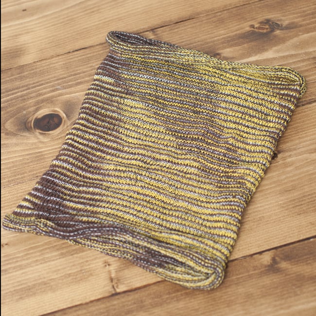 【ハーフサイズ】何通りも楽しめる!魔法のターバン 【黄×ブラウン】の商品写真 2枚目 広げるとこのような形をしています。お好みに合わせてお使いください。