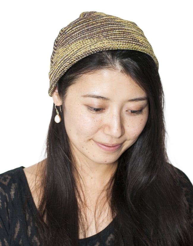 【ハーフサイズ】何通りも楽しめる!魔法のターバン 【黄×ブラウン】の商品写真 6枚目 着用例です。