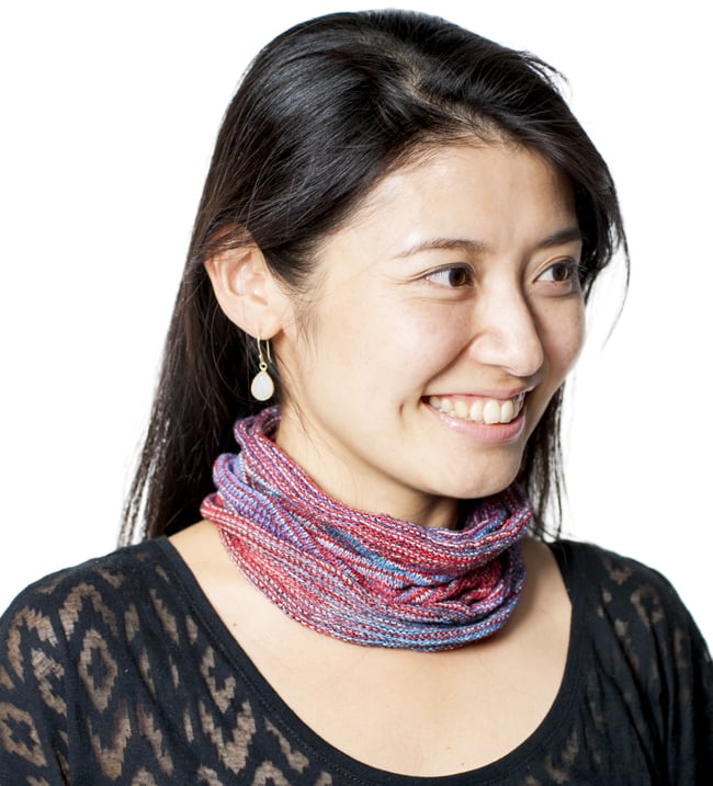 【ハーフサイズ】何通りも楽しめる!魔法のターバン 【黄×ブラウン】の商品写真 7枚目 首に巻いたり、ユニッセクスでもお使いいただけます。