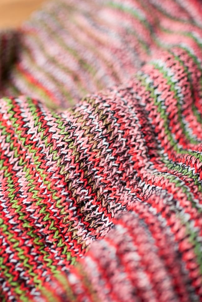 【ハーフサイズ】何通りも楽しめる!魔法のターバン 【緑×オレンジ×赤】 5 - くしゅくしゅっとしてみました。コットンなので肌にもやさしいですよ。