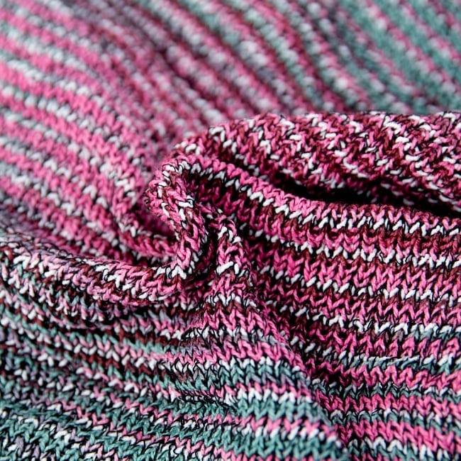 何通りも楽しめる!魔法のターバン - ピンク×グレーグリーンの商品写真 5枚目 くしゅくしゅっとしてみました。コットンなので肌にもやさしいですよ。