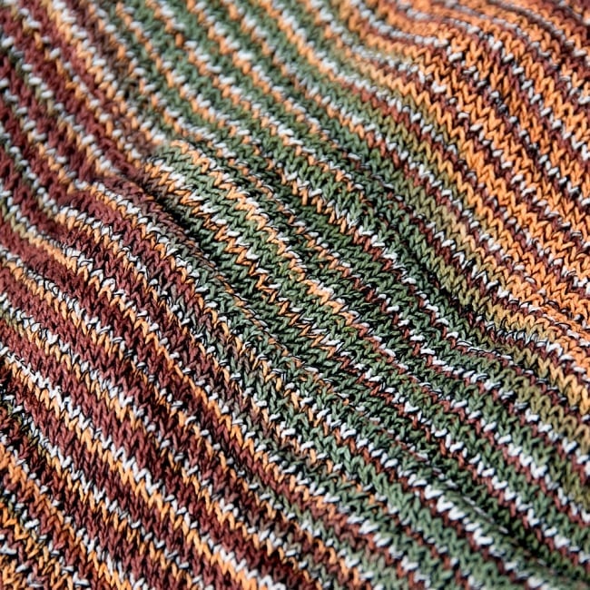 何通りも楽しめる!魔法のターバン - グリーン×オレンジ×ブラウン の商品写真 3枚目 アップにしてみました。ニットなので伸縮性もあり、使いやすいです。