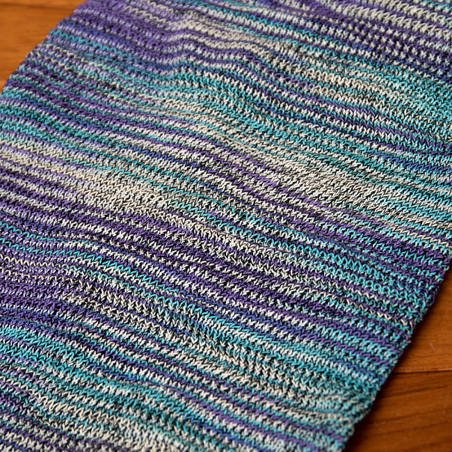 何通りも楽しめる!魔法のターバン - ブルー×パープル の商品写真 3枚目 アップにしてみました。ニットなので伸縮性もあり、使いやすいです。