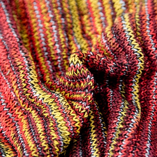 【ハーフサイズ】何通りも楽しめる！魔法のターバン - 赤×黄色 5 - くしゅくしゅっとしてみました。コットンなので肌にもやさしいですよ。