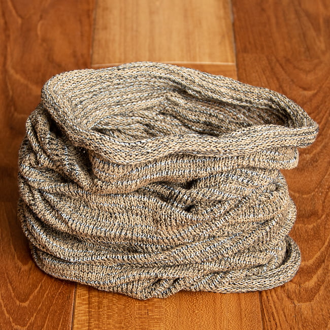 何通りも楽しめる!魔法のターバン - サンドの商品写真 1枚目 その日の気分で色々な巻き方ができちゃいます!