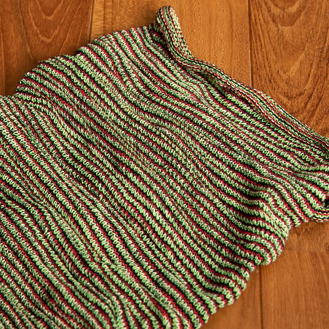 何通りも楽しめる!魔法のターバン - ラスタの商品写真 3枚目 アップにしてみました。伸縮性もあり、使いやすいです。