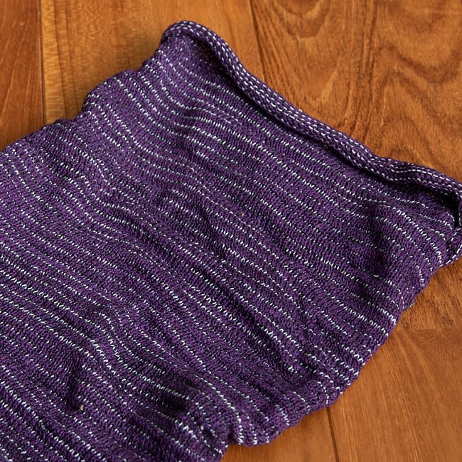 何通りも楽しめる!魔法のターバン - パープルの商品写真 3枚目 アップにしてみました。伸縮性もあり、使いやすいです。