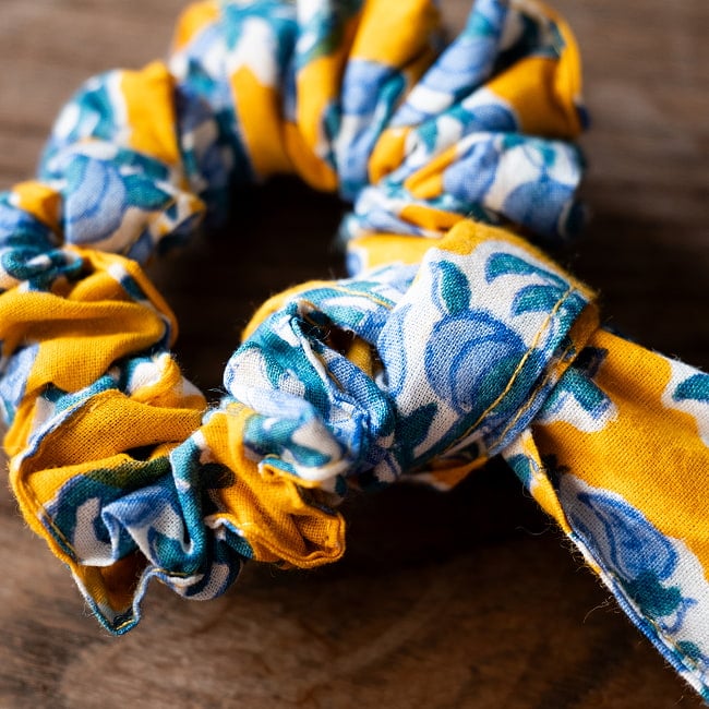 ウッドブロックプリントのリボン付きシュシュ 6 - 拡大写真です