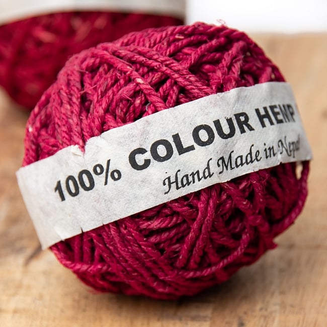 〔手芸用〕カラーヘンプボール - 紅色の写真1枚目です。ヒマラヤを擁するネパールからやってきたヘンプの紐です。ヘンプボール,糸,手芸,毛糸