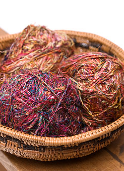 シルク・リサイクル・カラフル・スレッドボール  - サブ4