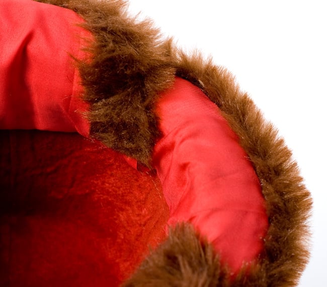 ラダックの伝統的な帽子 8 - 内側は赤色です