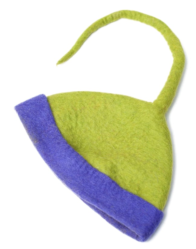 ヒマラヤ星人の帽子 【黄緑×紫】 2 - 平置きしてみました。