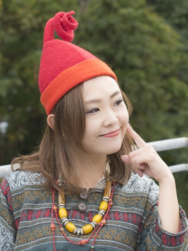 ヒマラヤ星人の帽子 【青×水色】 6 - 着用例です。目立つこと間違い無し!