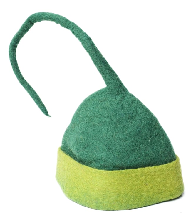 ヒマラヤ星人の帽子 【緑×黄緑】 2 - 立てて見ました。ぴょんと突き出たとんがりがキュートです。