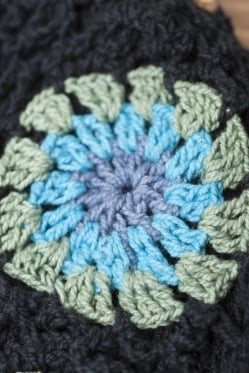 お花刺繍のニット帽 - サブ5