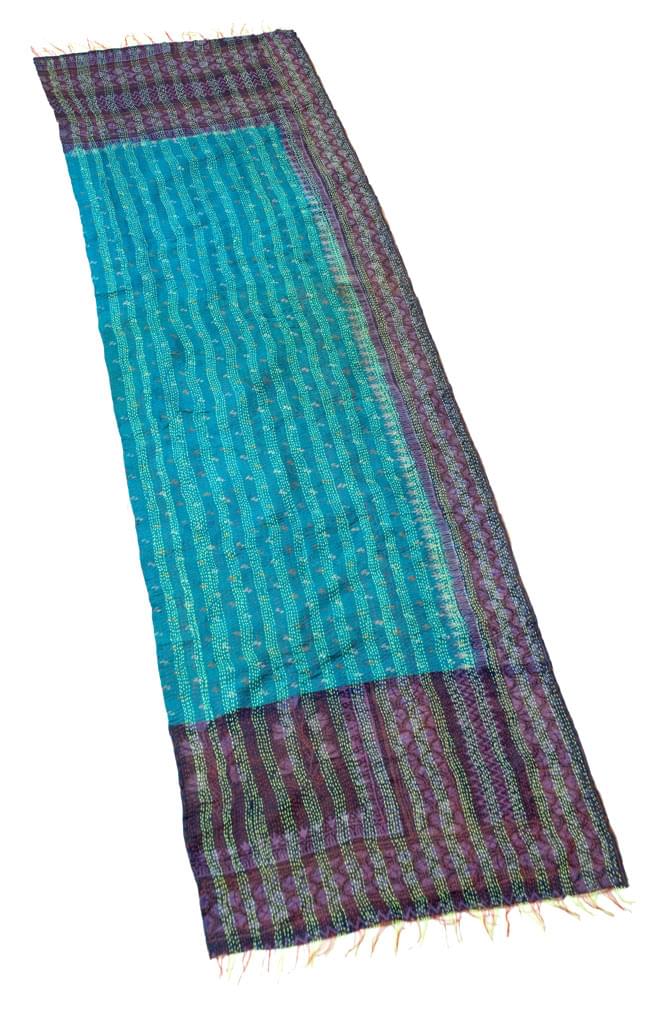 【1点物】インドのカンタ刺繍スカーフ (188cm×50cm)の写真