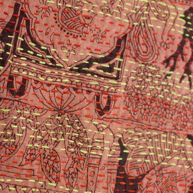 【1点物】インドのカンタ刺繍スカーフ (185cm×46cm) 7 - 他の箇所をアップにしてみました。