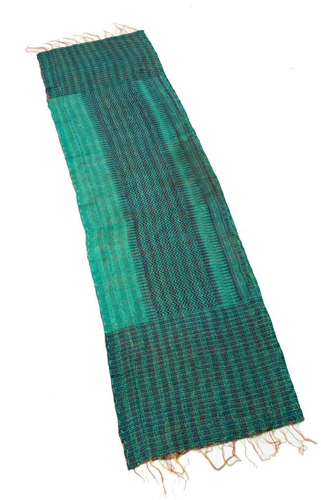 【1点物】インドのカンタ刺繍スカーフ (185cm×46cm)の写真