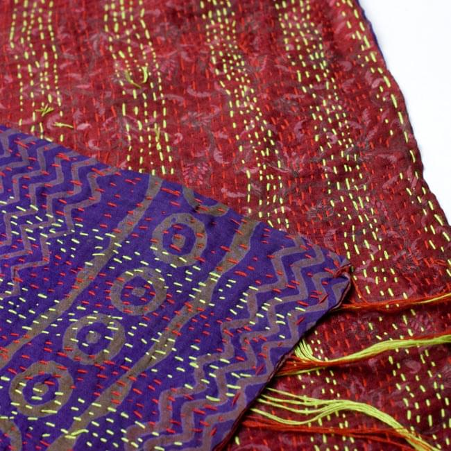 【1点物】インドのカンタ刺繍スカーフ (180cm×50cm) 6 - 反対面を折り返してみました。リバーシブルでお楽しみ頂けます。
