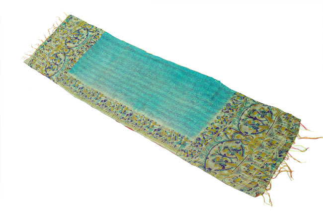 【1点物】インドのカンタ刺繍スカーフ (185cm×42cm)の写真