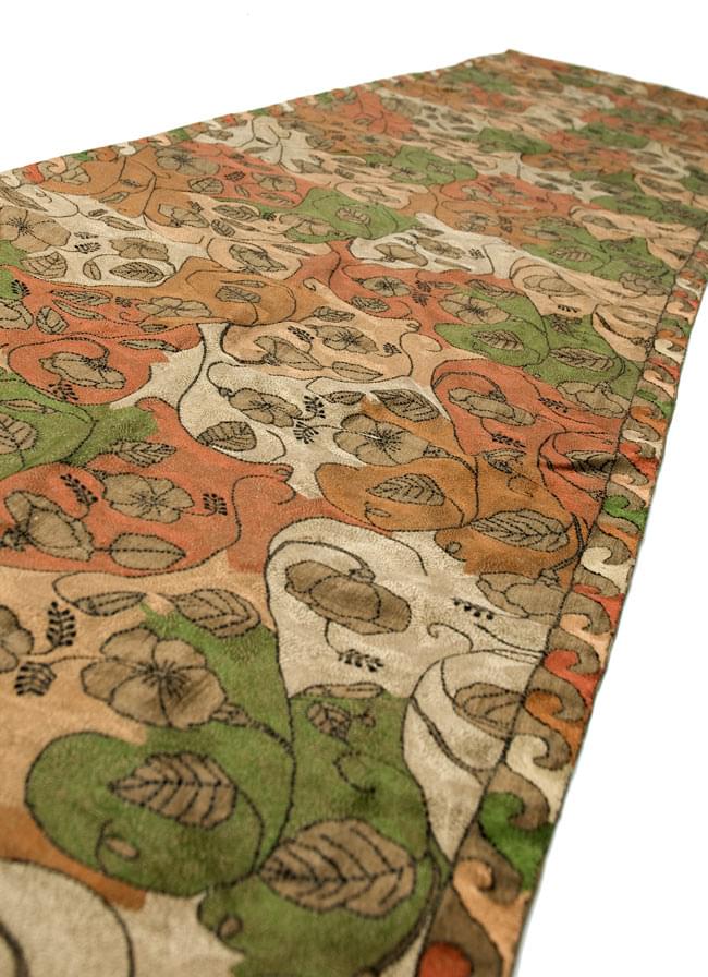 【1点物・インド最高級品】インドのカンタ刺繍ストール 7 - 別の角度から撮ってみました。