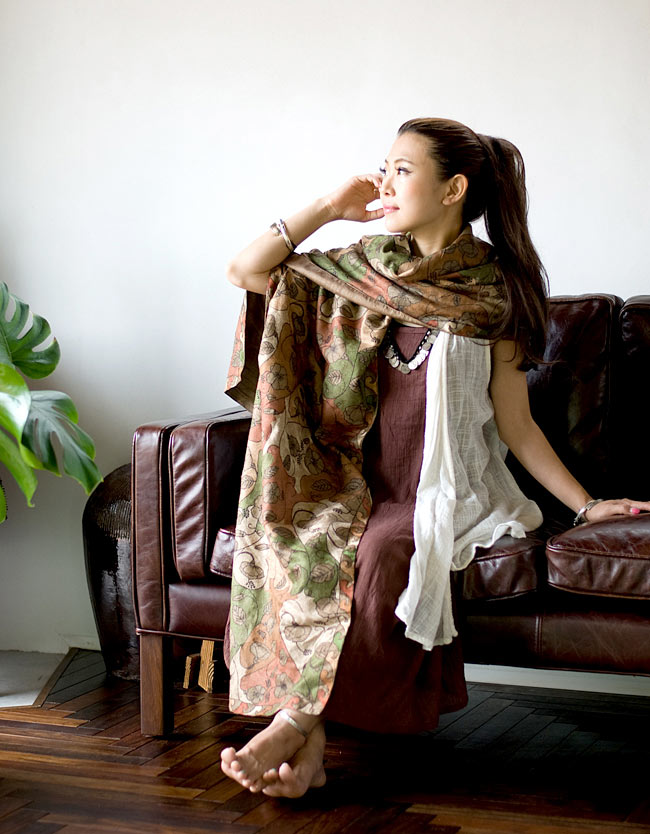 【1点物・インド最高級品】インドのカンタ刺繍ストールの写真