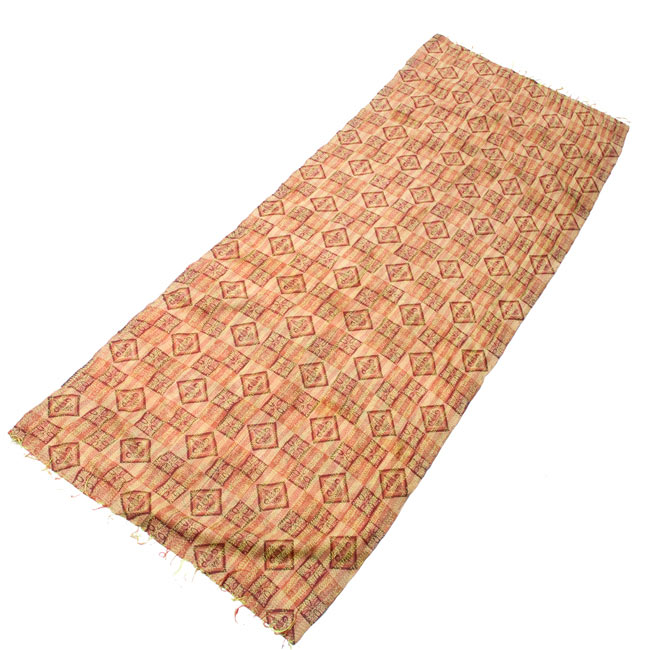 【1点物】インドのカンタ刺繍ショール (214cm×54cm) 9 - 反対の面の全体像です。