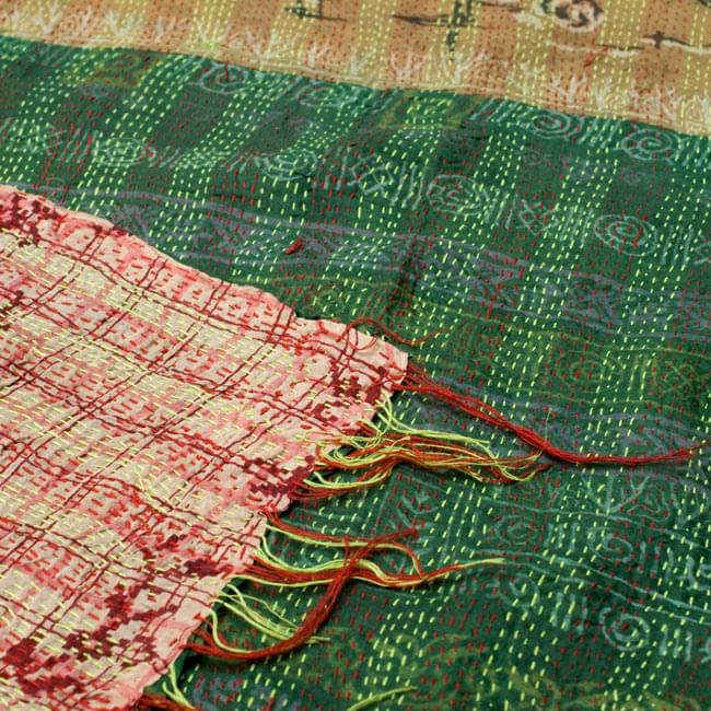 【1点物】インドのカンタ刺繍ショール (216cm×80cm) 5 - 反対面を折り返してみました。リバーシブルでお楽しみ頂けます。