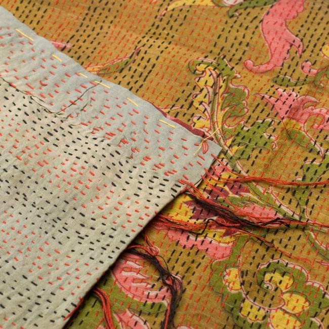 【1点物】インドのカンタ刺繍ショール (215cm×82cm) 5 - 反対面を折り返してみました。リバーシブルでお楽しみ頂けます。