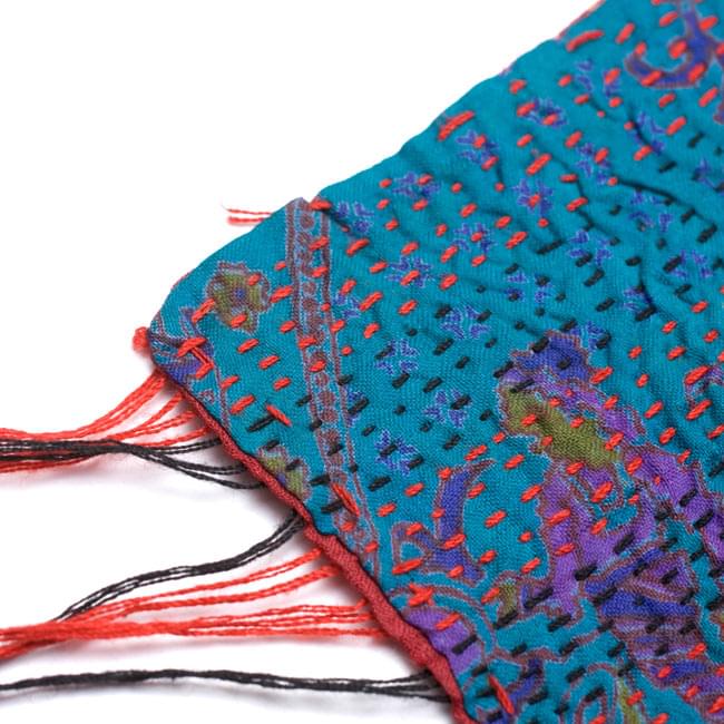 【1点物】インドのカンタ刺繍ショール (235cm×80cm) 4 - 端部分をアップにしてみました。まつり縫いがそのままになっている箇所もあります。