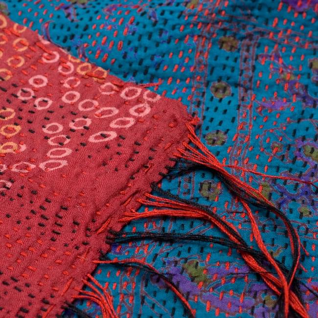 【1点物】インドのカンタ刺繍ショール (235cm×80cm) 5 - 反対面を折り返してみました。リバーシブルでお楽しみ頂けます。