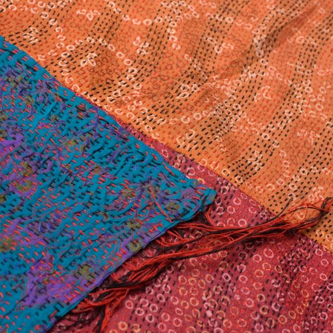 【1点物】インドのカンタ刺繍ショール (235cm×80cm) 8 - 反対面を折り返してみました。リバーシブルでお楽しみ頂けます。