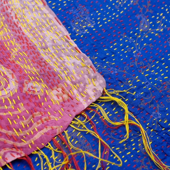 【1点物】インドのカンタ刺繍ショール (225cm×85cm) 8 - 反対面を折り返してみました。リバーシブルでお楽しみ頂けます。